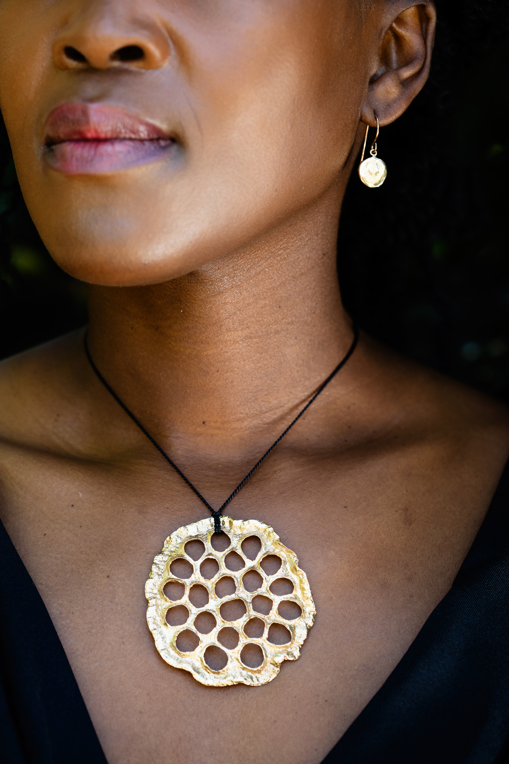Lotus Pendant Silk & Tsodilo Acacia SH